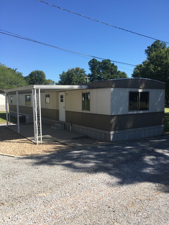 Building Photo - 9209 Scale Rd