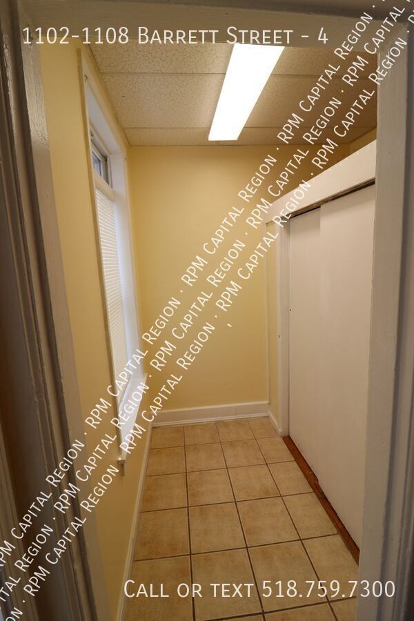 Foto del edificio - 1102-1108 Barrett Street-4