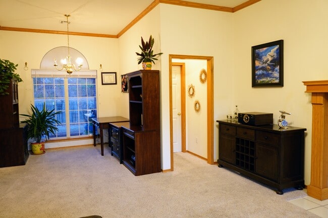 Foto del edificio - 417 Oakdale Dr