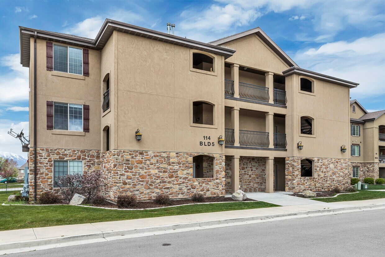 114 S Willow Circle Loop Unit E, Lehi, UT 84043 Condo for Rent in