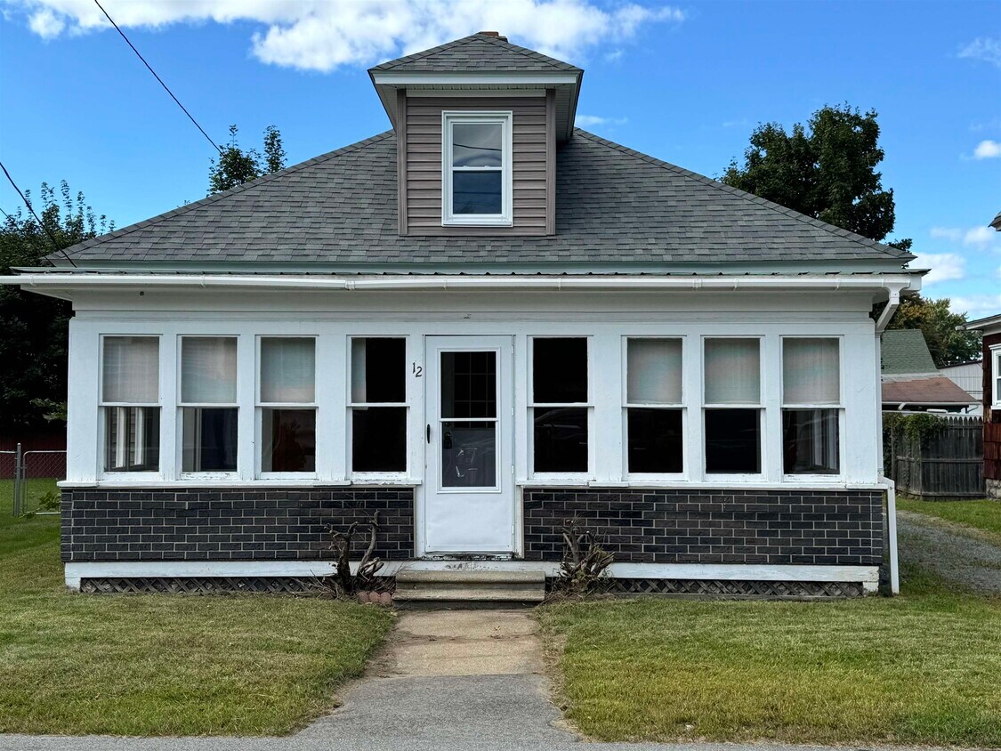 Primary Photo - 12 Summer St