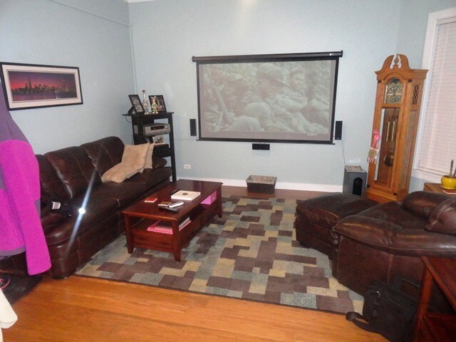 Foto del edificio - 2405 N Clybourn Ave