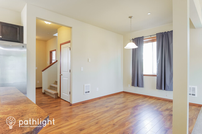 Building Photo - 1017 Samara St, Bremerton, WA, 98310