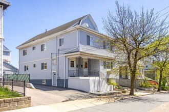 Building Photo - 17 Puritan Rd