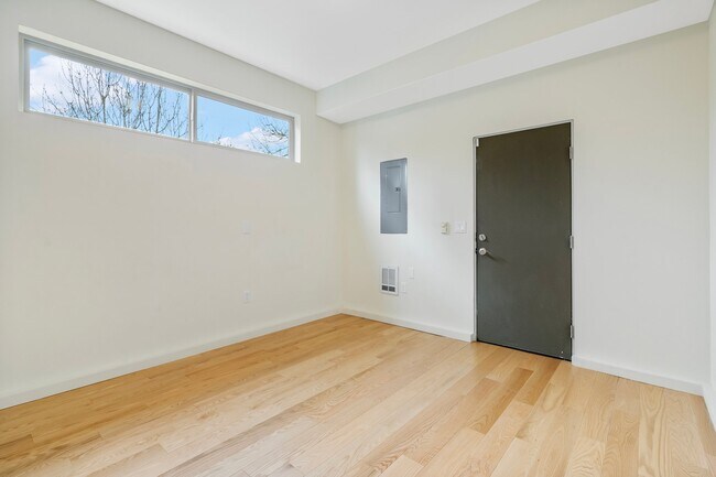 Foto del edificio - 9326 N Tioga Ave
