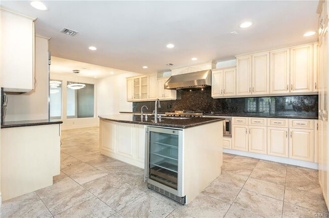 Foto del edificio - 22500 N Summit Ridge Cir