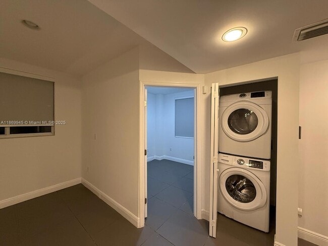 Photo - 541 NW 33rd St Apartment