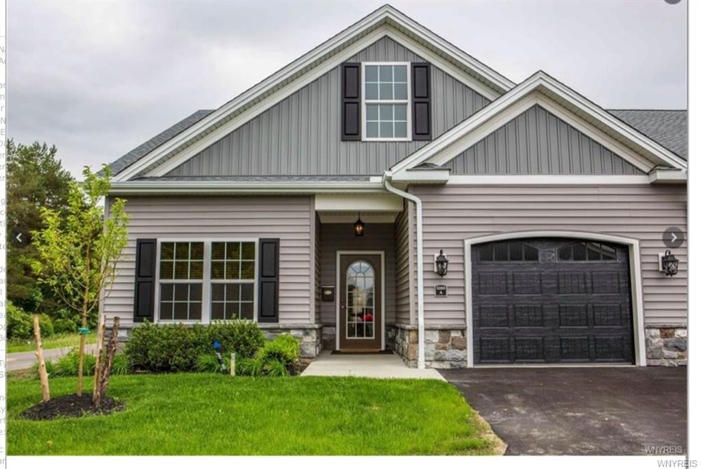 ENTRANCE W ATTACHED GARAGE - 5283 Chestnut Ridge Rd