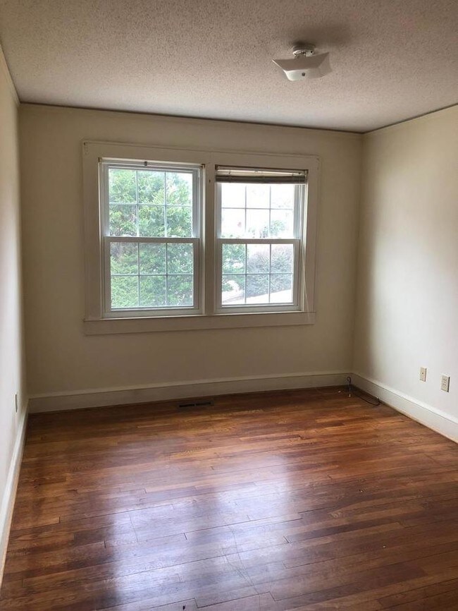 Building Photo - 2 bed 1 Bath off Augusta Road