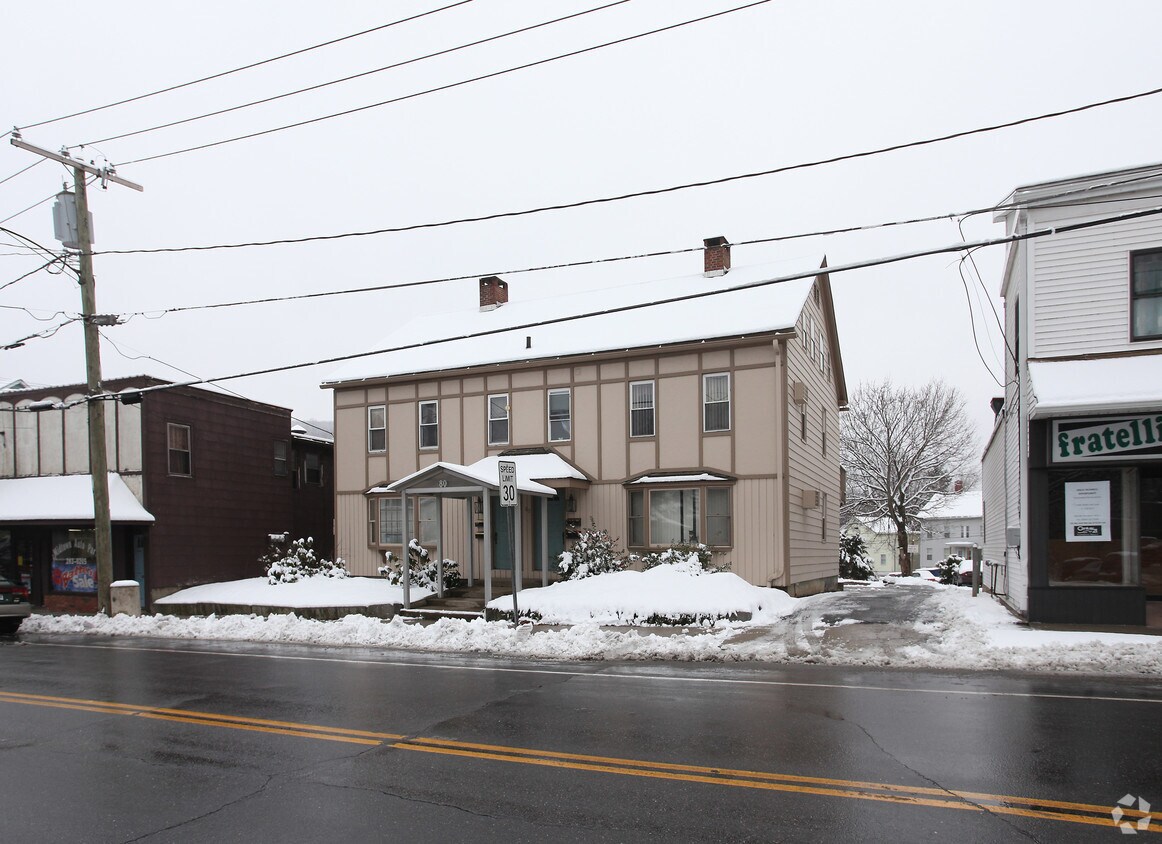 Primary Photo - 80 E Main St
