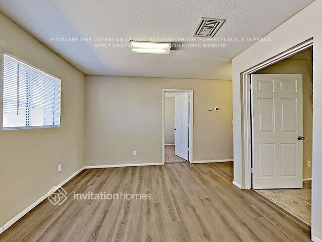 Foto del edificio - 4126 N Mitchell St