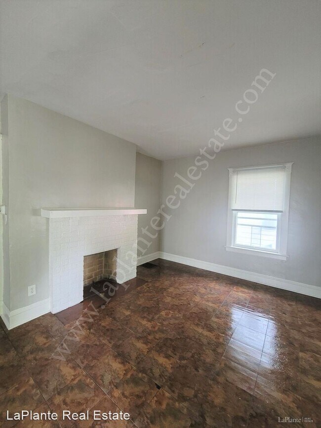 Building Photo - 3 br, 1 bath House - 2907 Rockwood Place (...