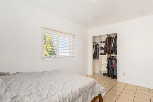 Foto del edificio - 7245 S Cole Ln