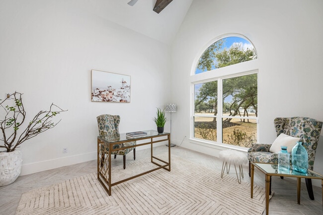 Building Photo - 846 Maximino Ridge Rd.