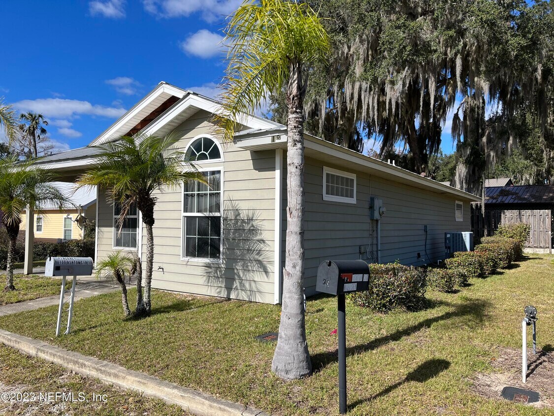 100 Ashton Cir, Welaka, FL 32193 House Rental in Welaka, FL