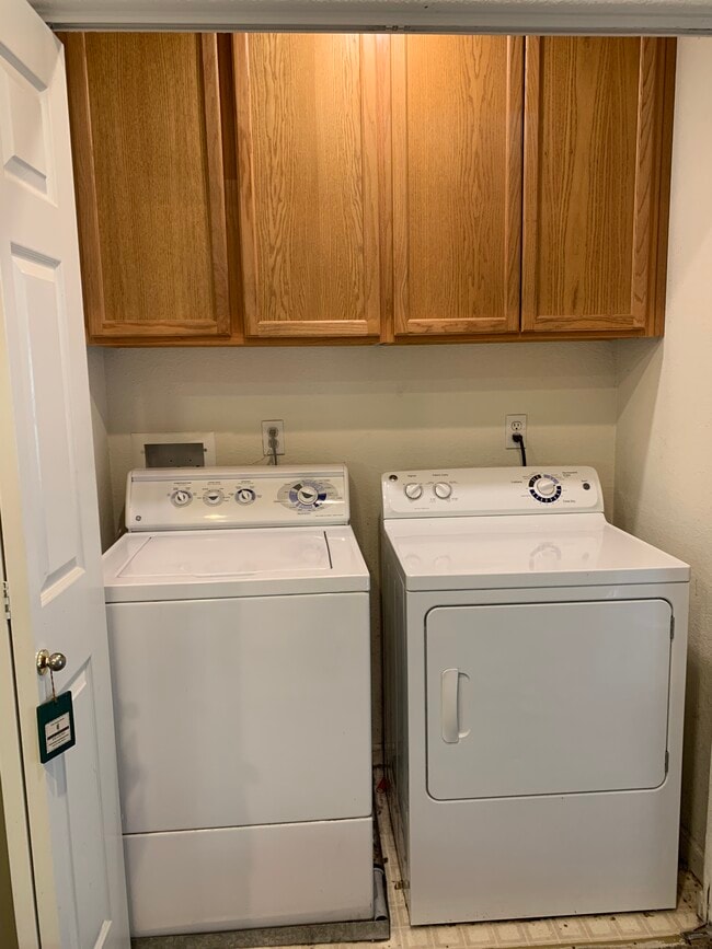 washer and dryer inside - 752 City Walk Pl