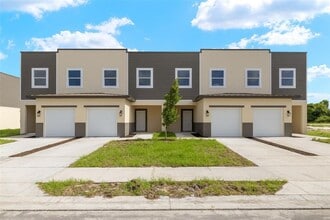 Building Photo - 14985 Sunset Eve Lp