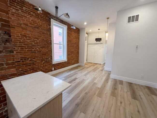 Foto del edificio - 2857 S 18th St
