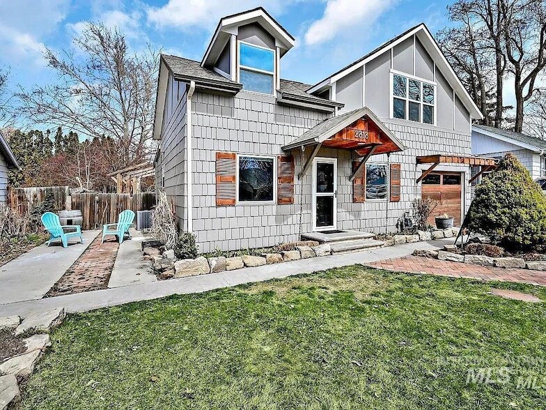 Primary Photo - 2818 W Edson St