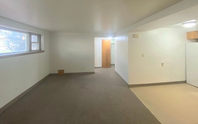 Building Photo - 5700 W 35th St