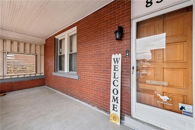 Building Photo - Bright and Roomy 6-Bedroom in McKees Rocks with Garage