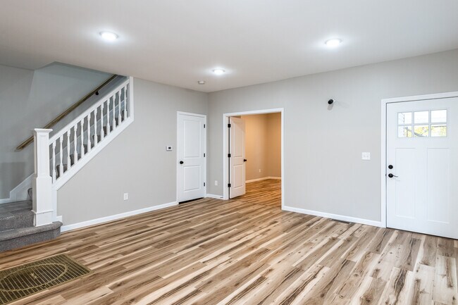 Foto del edificio - 326 E Lincoln St