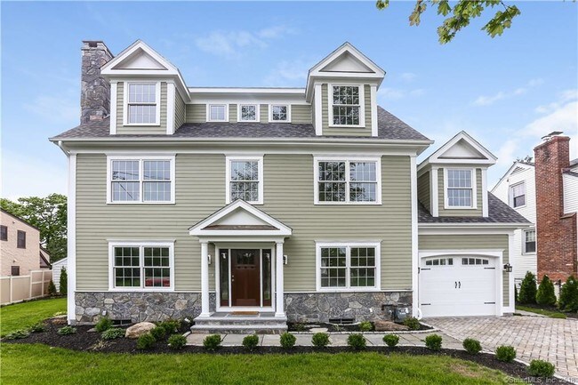 Building Photo - 10 Windy Knolls
