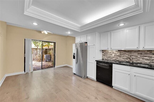 Foto del edificio - 2134 Deer Creek Woodlands Way