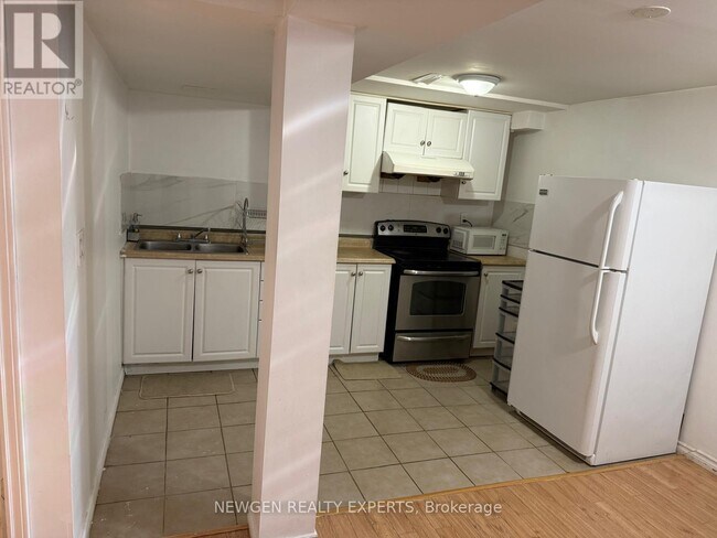 Photo du bâtiment - 3 Lowcrest Blvd