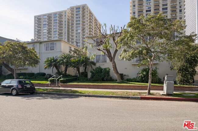Foto del edificio - 407 Shirley Pl