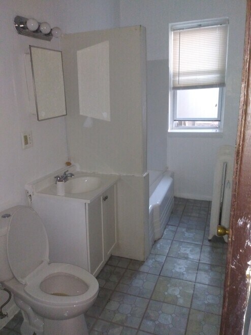 Bathroom - 2124 East 69th Street