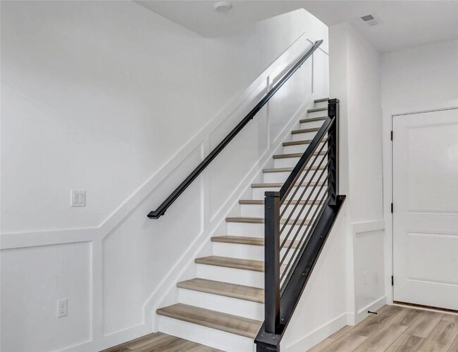 Foto del edificio - 16507 Honey Locust Dr