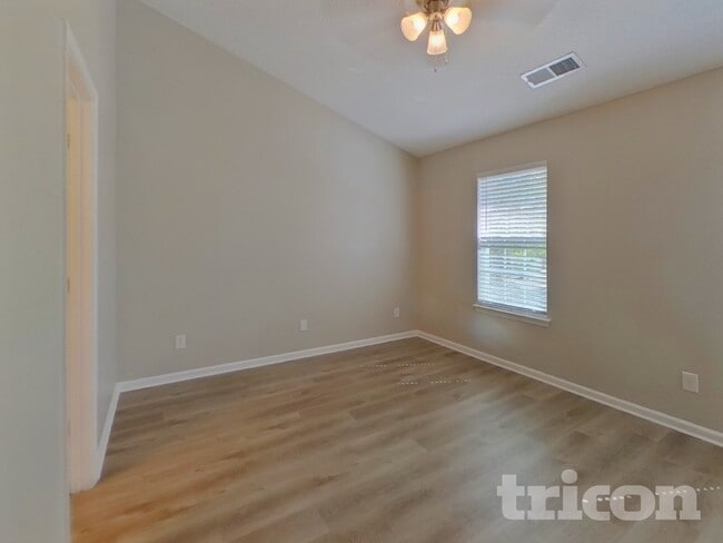 Building Photo - 929 Corvus Ct