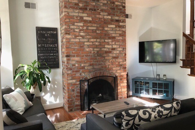 Foto del edificio - 703 13th St NE