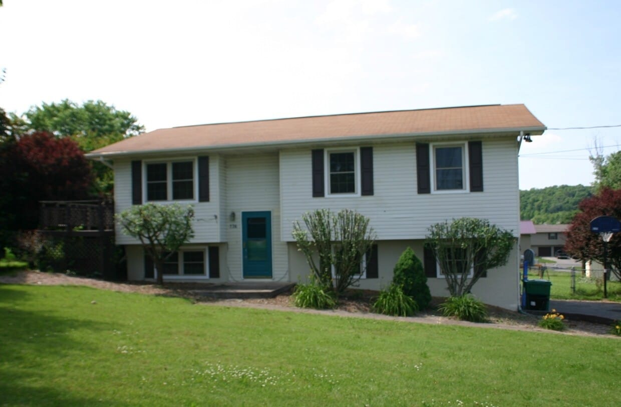 Seymour, 4 bedroom, hardwood floors - Call Steve Davis (865) 681-1000 - Seymour, 4 bedroom, hardwood floors - Call Steve Davis (865) 681-1000