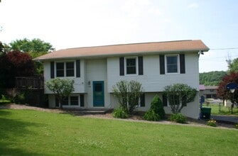 Building Photo - 736 Pleasant Valley Rd