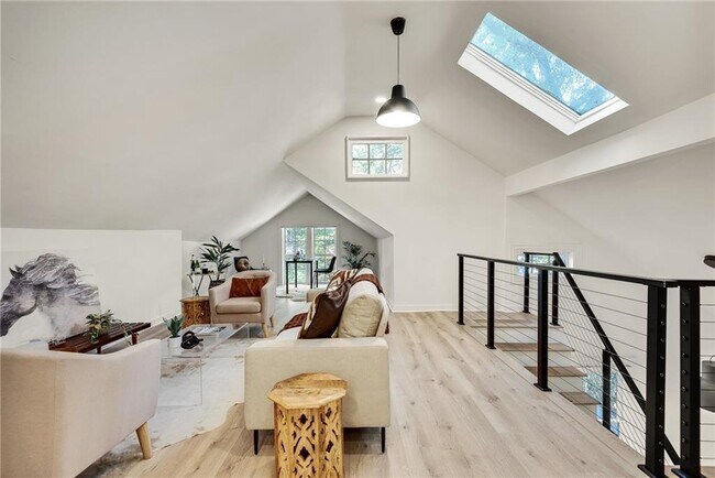 Foto del edificio - 901 Argonne Ave NE