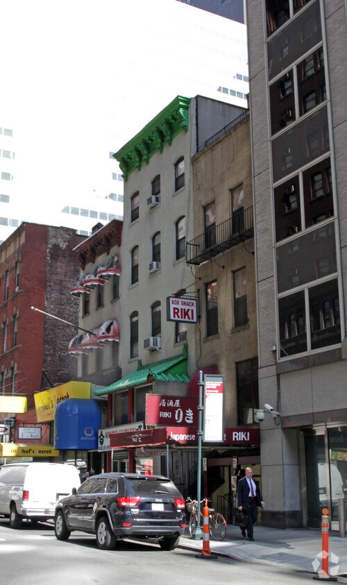 Primary Photo - 139 E 45th St