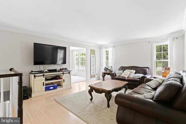 Building Photo - 3820 Palmetto Ct