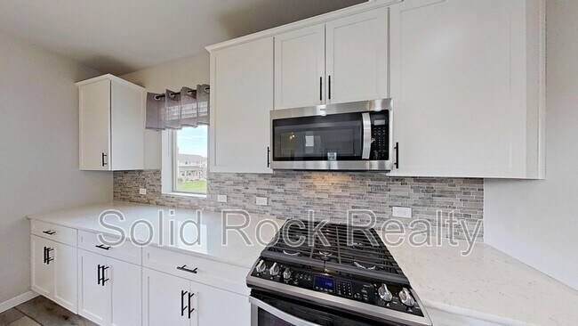 Building Photo - 7621 Red River Wy