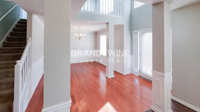 Building Photo - 5542 Platte Dr