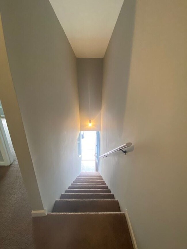 Foto del edificio - 1295 Pond Street