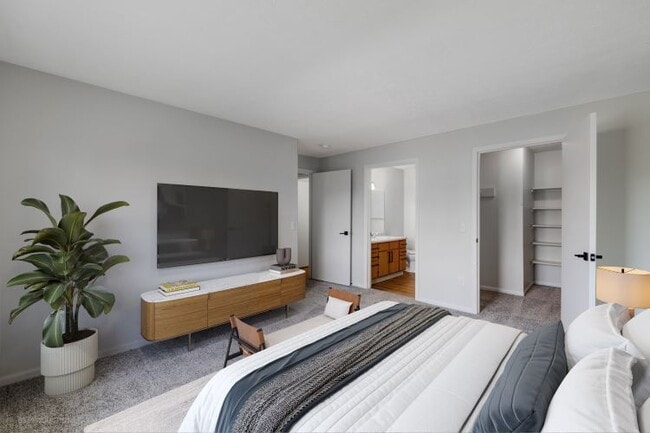 Master Bedroom - Lakeview Apartments