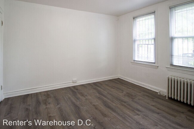 Building Photo - 1 br, 1 bath House - 2021 I St NE #1