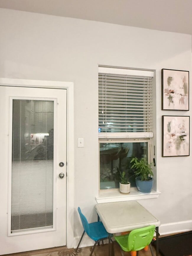 Building Photo - 1803 Desert Willow Way