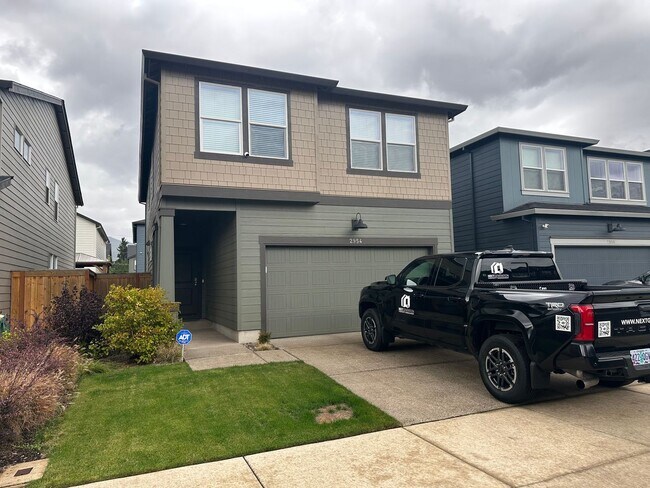 Foto del edificio - Newer 4 bedroom 2.5 bathroom house! AVAILA...