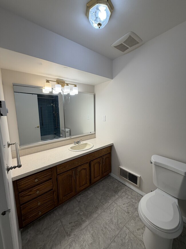 Foto del edificio - 84 Amberly Dr