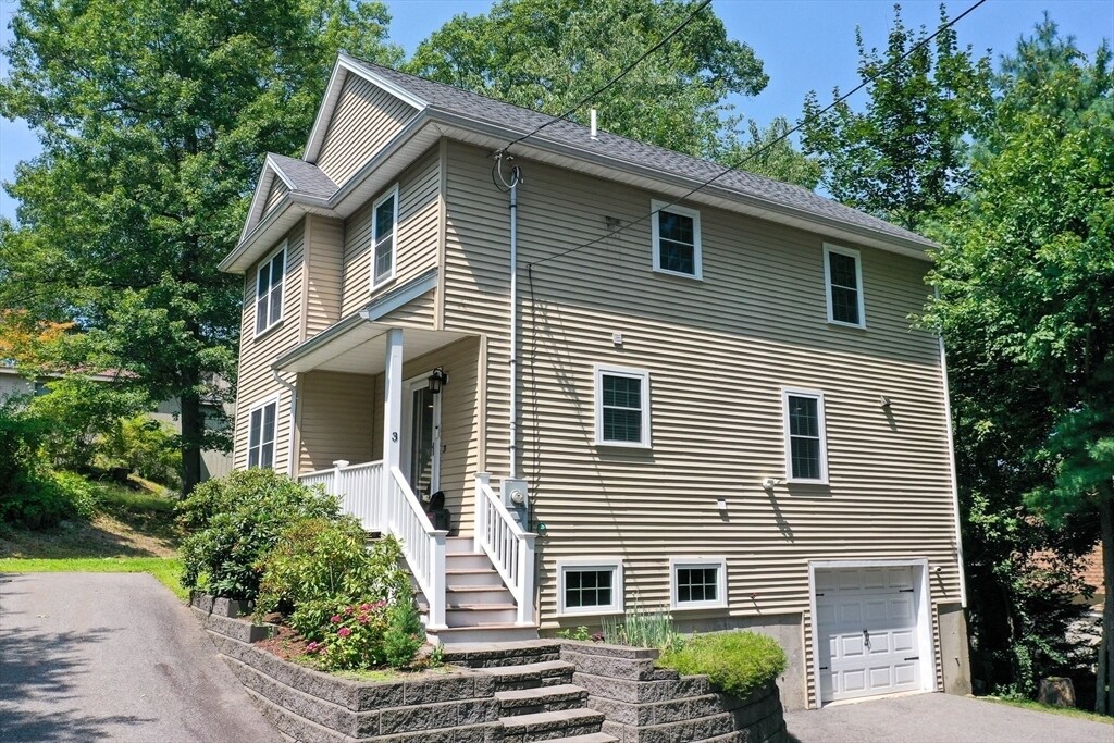 Primary Photo - 3 Redwood Rd