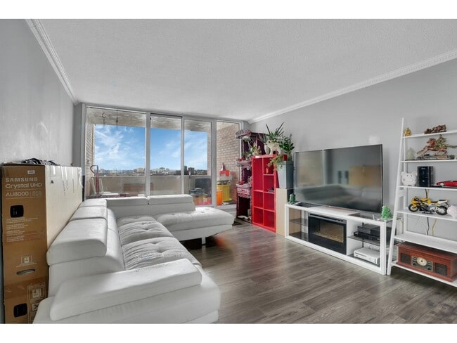 Building Photo - 285 Rue Laurier