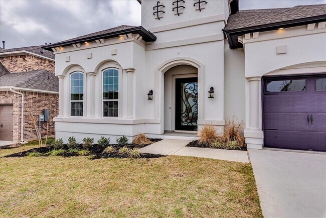 Building Photo - 913 Villa Rialto View